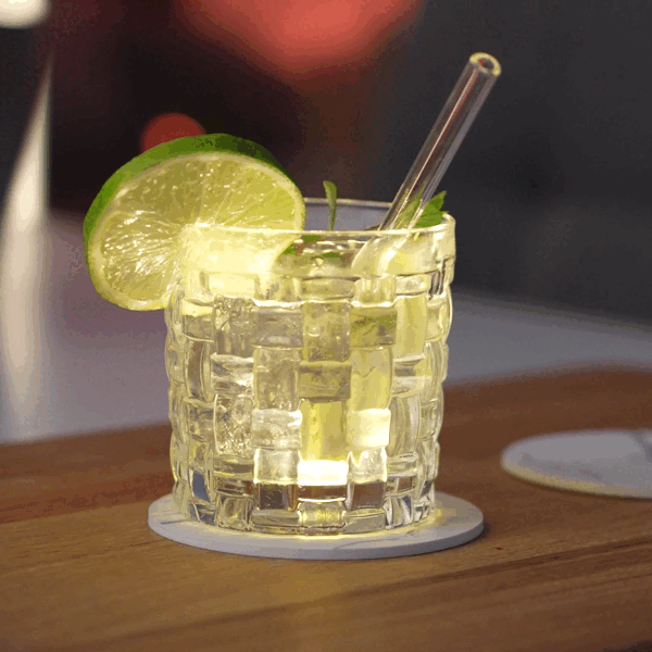 Leuchtende LED-Untersetzer mit gratis Ersatzbatterien